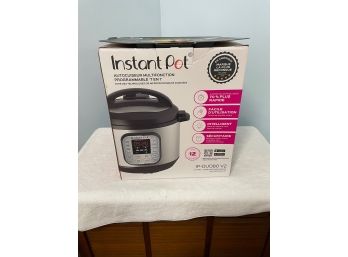 Instant Pot - Lightly Used