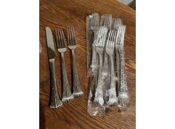 Flatware Service For Eight (8) - Stainless Steel - Wallace 18/10