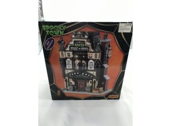 Lemax - Spooky Town -The Haunted House Of Props (retired)