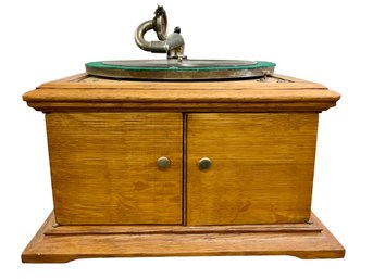 Victor Table Top Phonograph VV-VI