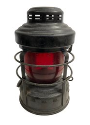 Luck-E-Lite No. 25 Railroad Lantern By Embury Manufacturing Company USA
