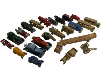 Large Lot Of 1930s Tootsie Toys Automobiles Trucks Fire Engine Etc