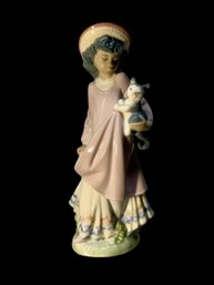 Lladro Porcelain Figurine Girl With Cat