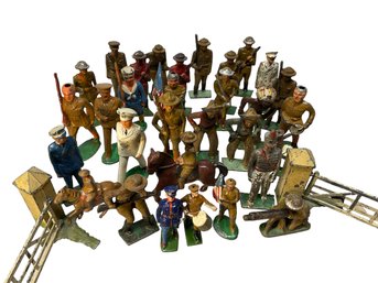 Big Lot Of Manoil Barclay Soldier Toys 30 Plus Figures