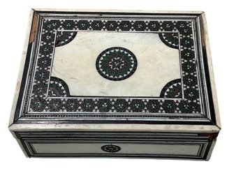 Antique Chinese Inlay Box