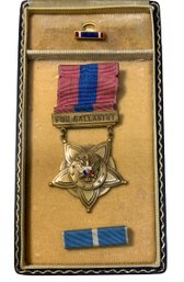 Distinguished Service Cross For Gallantry Philippines Issued WWII Era