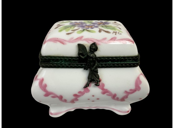 Hand Painted Limoges Porcelain Pill Box Girl With Fan Clasp