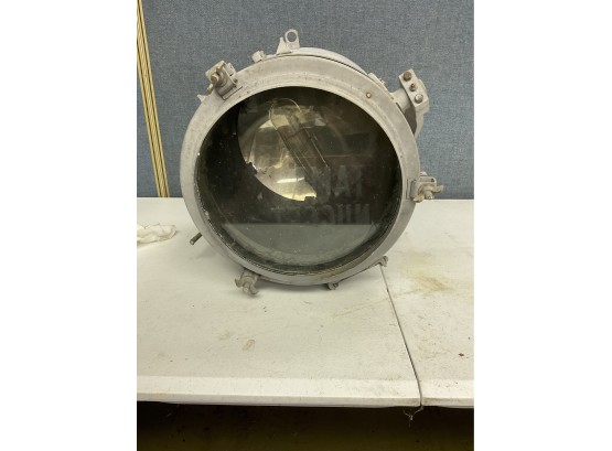 Navy Model No S-95104 Shutter WWII  Signaling Searchlight