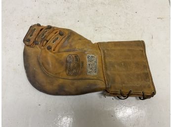 Vintage / Antique Puckmaster Hockey Goalies Glove