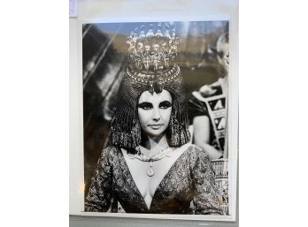 Elizabeth Taylor As Cleopatra Official United Press Photo