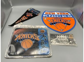 New York Knicks Pin, Sign, Mousepad And Mini Wool Pennant