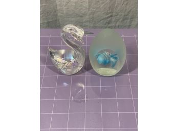 Art Glass Swan And Flower Egg Paper Weight