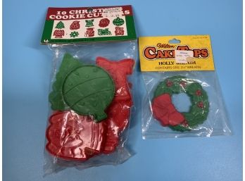 Vintage NOS Christmas Cookie Cutters And A Wilton Wreath Cake Topper