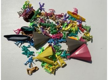 Cowboys And Indians Plastic Toys
