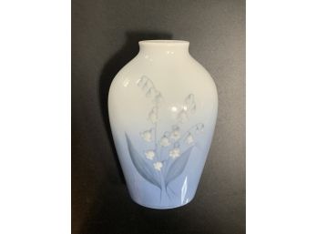 B & G Copenhagen Porcelain Vase 157-5239