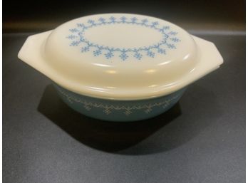Pyrex 043 Blue Snowflake Oval Casserole Dish