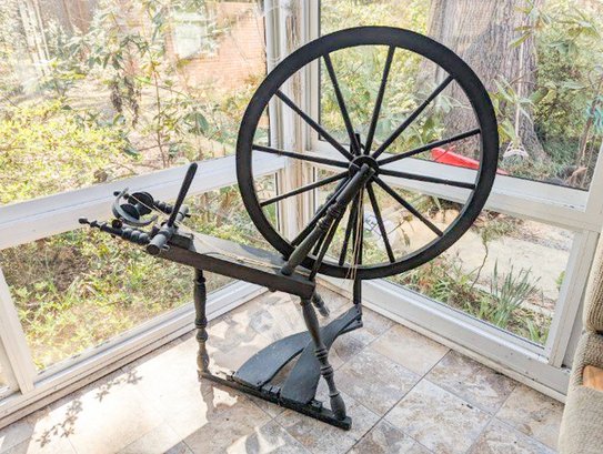 Antique 20th Century Yarn Spinning Wheel
