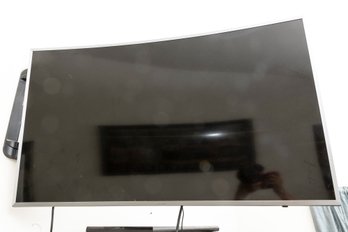 Samsung 43' Class 4K UHDTV (2160p) Smart LED-LCD TV
