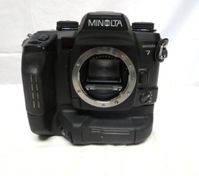 Minolta Maxxum 7 Camera Body With VC-7 Vertical Control Grip