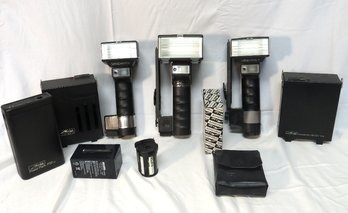 Metz Camera Flashes With Batteries And Filters