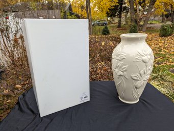 New In Box Large Lenox Masterpiece Iris Vase