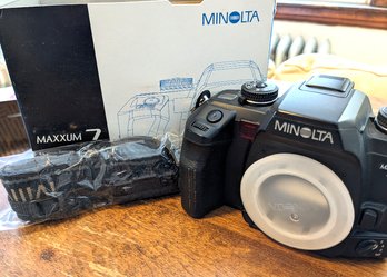 Minolta Maxxum 7 Camera Body With Box And Strap