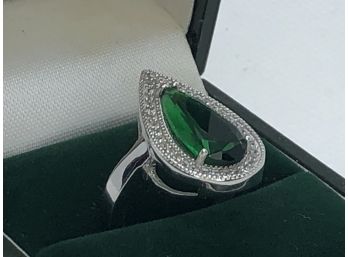 Fabulous 925 / Sterling Silver Ring With Teardrop Russian Tsavorite And Sparkling White Zircons - Nice Ring !