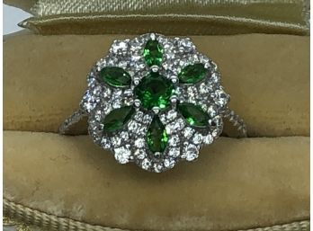 Very Pretty Sterling Silver / 925 Ring With Emeralds And Sparkling White Zircons - Very Pretty Ring - New !