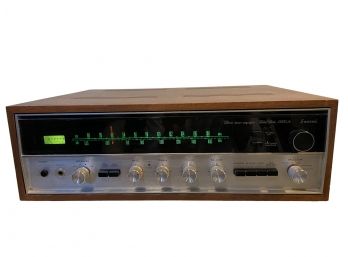 Vintage Sansui 2000A Solid State Stereo Tuner Amplifier Receiver.