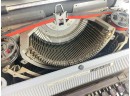Olivetti Underwood LINEA88 Typewriter
