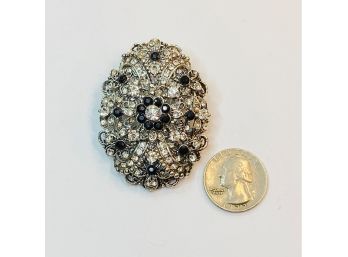 *Vintage Pretty Ornate Black And White Studded Pin/ Brooch