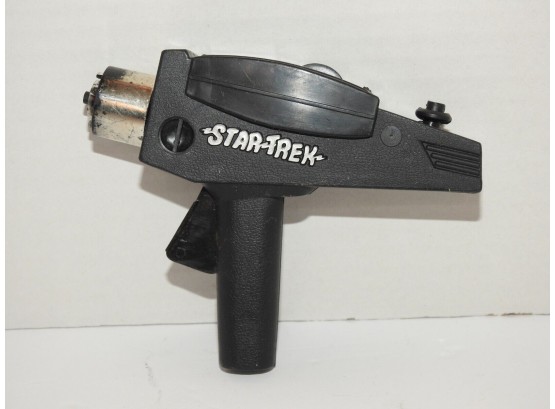 Vintage 1975 Paramount Pictures Star Trek Phaser Gun Toy