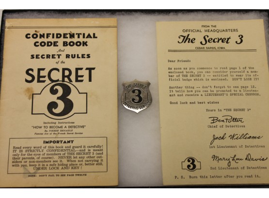1930s Secret 3 Detective Badge And Premium Book With Letter