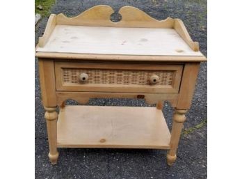 Rare STANLEY FURNITURE Chalais Collection Country French Solid Knotty Pine And Wicker Side Table