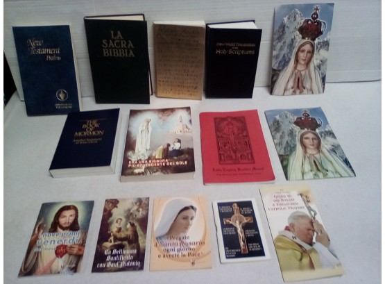 12 Piece Religious Books And Guides And 2 Post Cards - English, Italian, Latin-English   B1