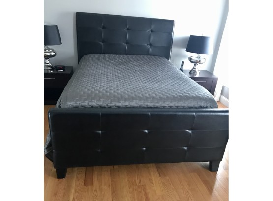 Gorgeous Queen Size Bed