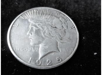 1925 P U.S. Peace Silver Dollar