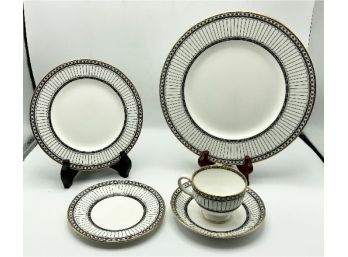 Gorgeous 5 Pc Place Settings Wedgwood ~ Colonnade ~ Full Set Of Service For 12