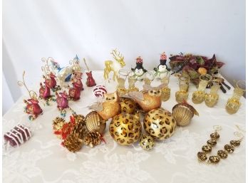 Fun Assortment Of Christmas & Holiday Ornaments & Decor