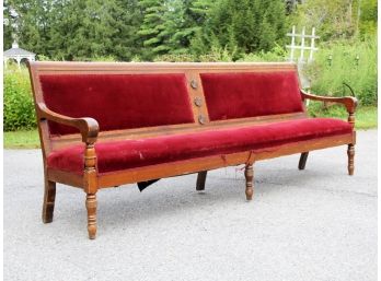A Gorgeous Early 20th Century Oak Hall Bench