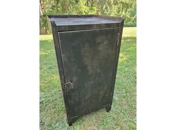 Industrial Chic! Interieurs NYC Designer Metal Cabinet / End Table (1 Of 2 Available)