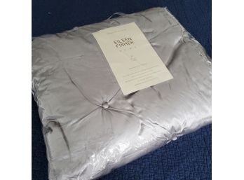 Eileen Fisher Platinum Queen Seasonless Silk Tufted Comforter (AS-IS) Last Used Pre-Covid