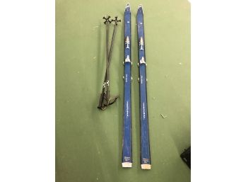 Vintage 1960s-70s Cranmore Norsman Downhill Skis With Bindings In Good Condition
