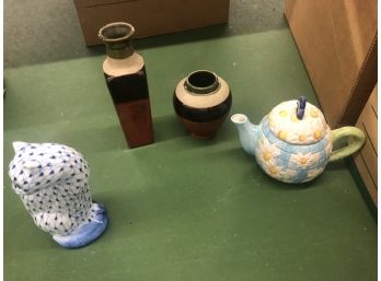 Great Ceramic Lot - Two Chinese Vases With Makers Stamp - Tea Pot Bellica - Tall Kitty Cat Hand Painted
