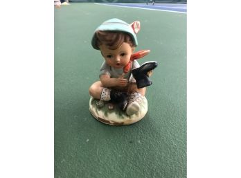 Vintage Original Porcelain Erich Stauffer 'Sandy Shoes' Boy Figurine Marked 8248