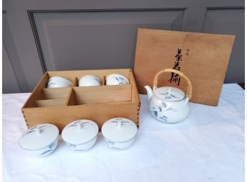 White & Blue Floral Porcelain Japanese Tea Set W/wood Box