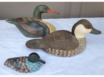 Assortment Of Carved Decorative Duck Decoy Figurines