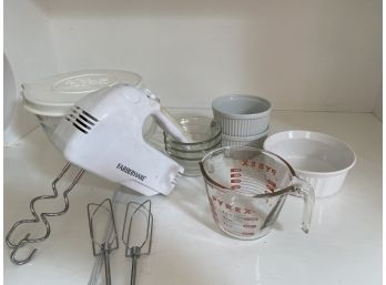 Farberware Mixer/bowls