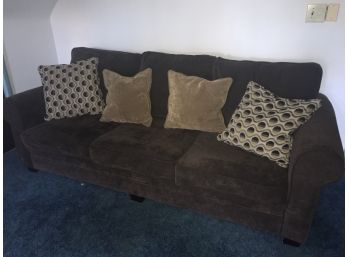 Comfortable And Roomy Sleeper Sofa