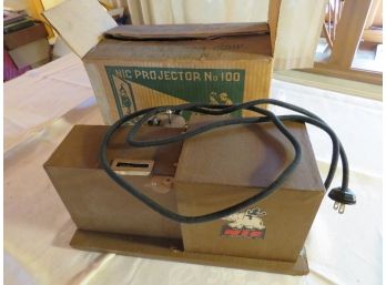 Vintage 1940s NIC Projector #100 With Box